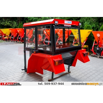 Kabina C-330 NAGLAK TUR metal błotniki kanciaste,oświetlenie